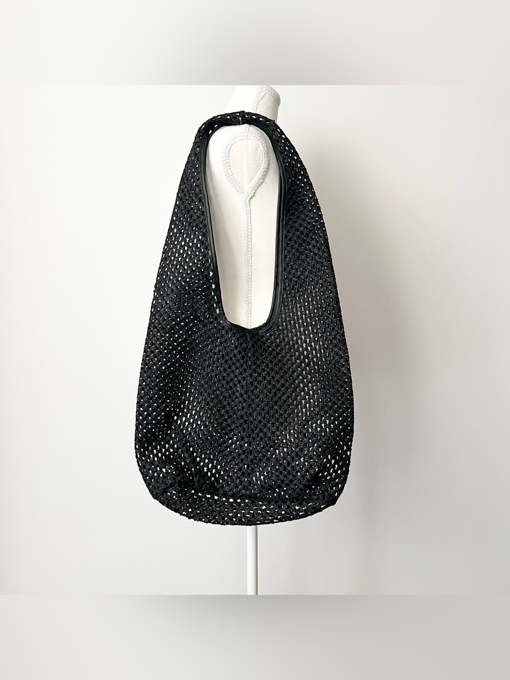 H&M Woven Black Slouchy Shoulder Hobo Bag Summer Lightweight Boho Minimalist